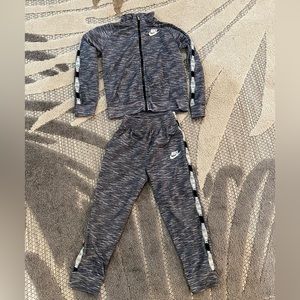 Nike Track Suit 4T